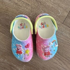 CROCS Kids Peppa Pig Gradient Clogs in Pink and Blue with Yellow Strap